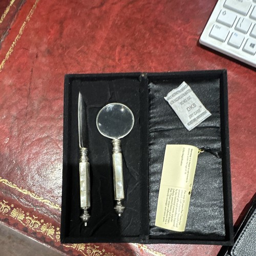 Past times magnifying glass - past,