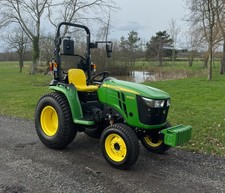 John Deere 3025E Compact