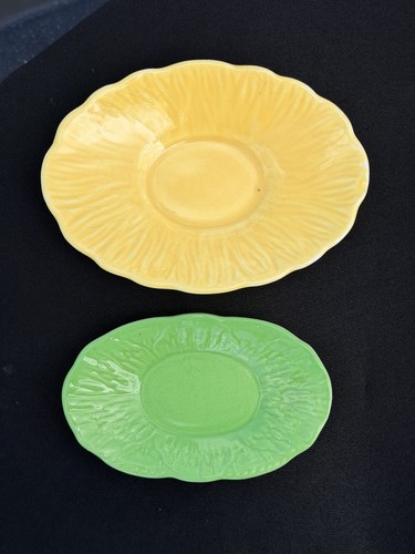 Vintage 1940 saucers - 2x,