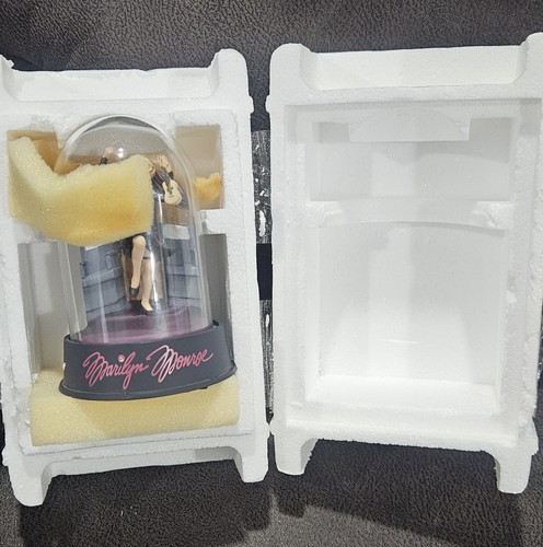 Franklin mint marilyn - mint, monroe
