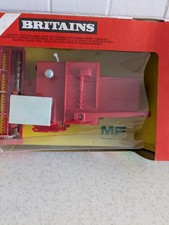 Britains Massey Ferguson Combine Harvester 1:32 Scale. Number 9570