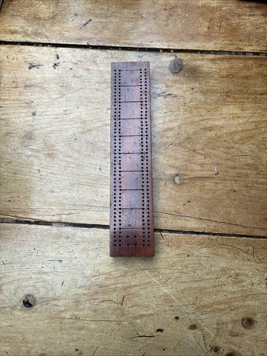Vintage wooden cribbage board - cribbage,