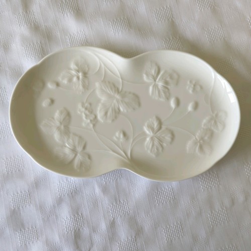 Minton victoria strawberry - victoria,