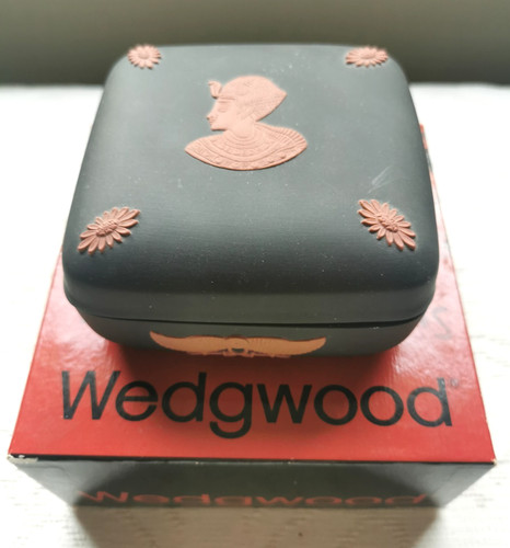 Wedgwood jasperware black - jasperware,