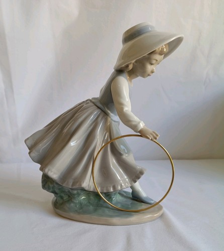 Nao lladro figurine girl - lladro,