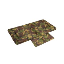 Carp Fishing Beanie Unhooking