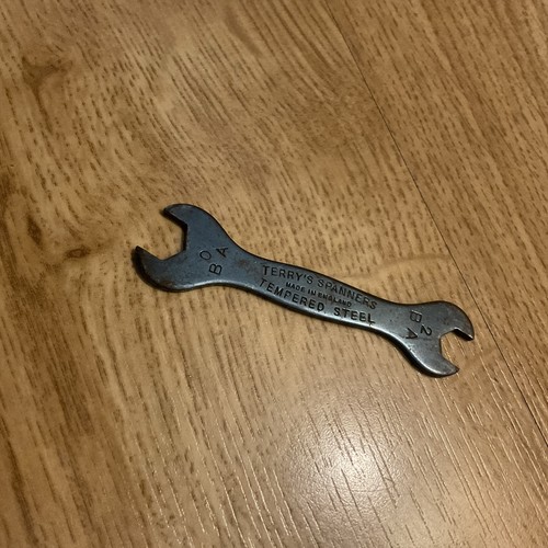 Flat plate spanner by - flat, ba