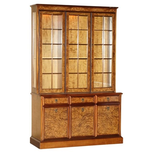 Lovely vintage burr walnut - lovely,