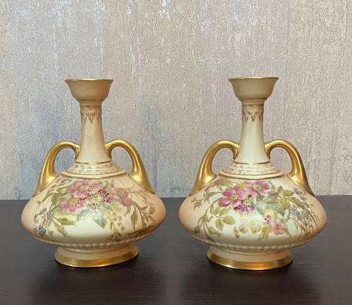 Royal worcester porcelain - royal,