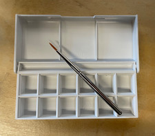 Empty Winsor & Newton