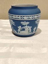 Antique wedgwood white - antique, on
