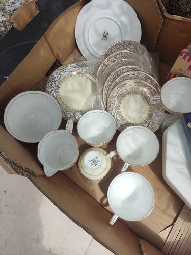 Royal staffordshire bone china - royal,