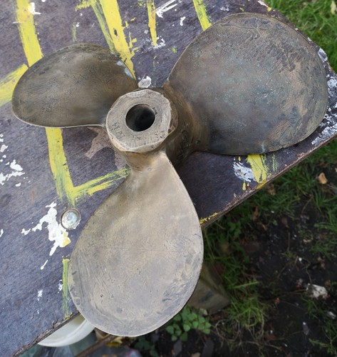 Propeller antique bronze - propeller.,