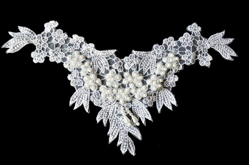 Kiddo white beaded - 11"x6.5",