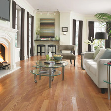Traditional Living Premium Laminate Flooring  Golden Amber Oak   10mm thick