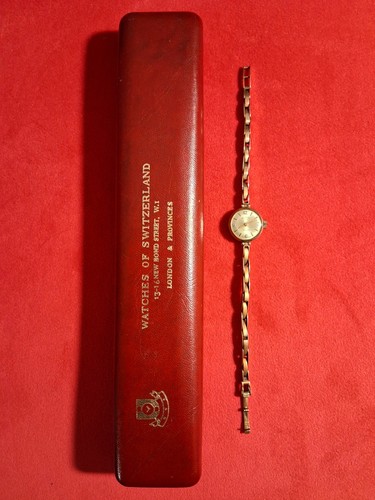 Boxed vintage 9ct ladies - 9ct,