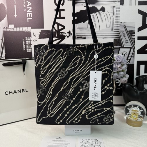 Limited edition chanel classic - limited,