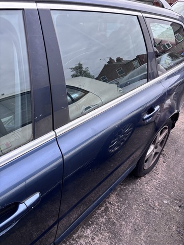Volvo v70 lux estate - v70,