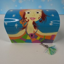 Pylones Paris Colorful Storage