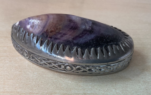 Vintage ornate mussel shell - ornate,