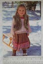 Vintage: Sirdar 2194 waistcoat, aran / foxy, 22-32 inch, 56-81 cm