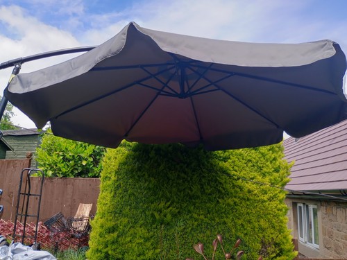 Garden cantilever parasol with - cantilever,