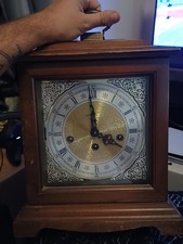 Howard Miller Westminster Chime Mantle Clock  (Excellent Condition)