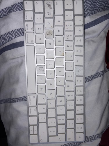 Apple magic keyboard british - keyboard,