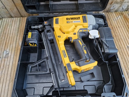 Dewalt dcn890 nail - dewalt, gun