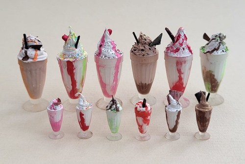 Dolls house ice - house, sundae