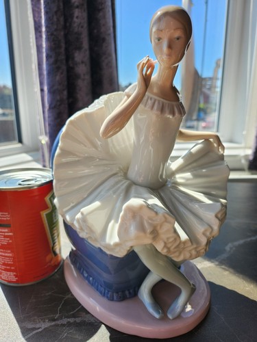 Lladro nao figurine - figurine, large