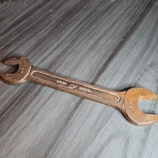 Snail Brand no.9 Vintage Spanner. 11/16w 5/8bs x 9/16 W 3/4bs Spanner. (T