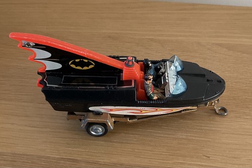 Corgi 107 batboat trailer - batboat,