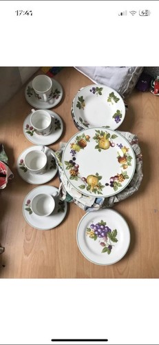 Royal norfolk fruit pattern - royal,