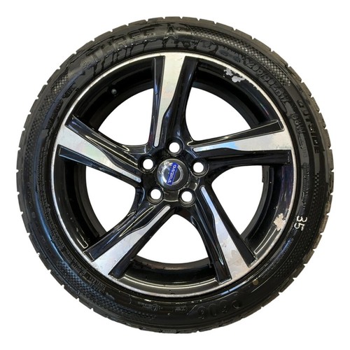 Volvo v40 design - volvo, r-design