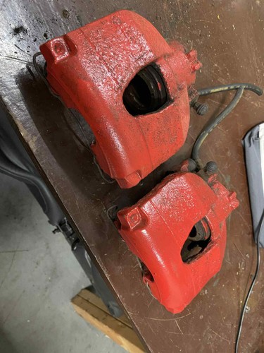 Pair front brake calipers