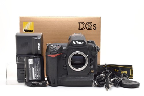 Mint box nikon d3s - w/box],