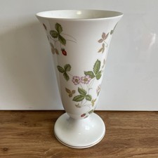 Wedgwood "Wild Strawberry"
