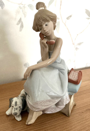 Lladro chit chat girl figurine - chit,