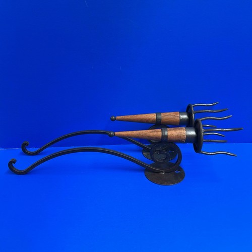 Metal wood candle - &,