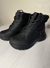 UGG YOSE FLUFF V2 BLACK SIZE 4