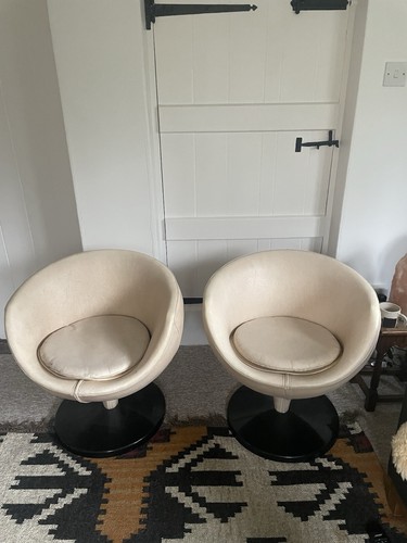 Pair vintage pod - of, pod-chairs