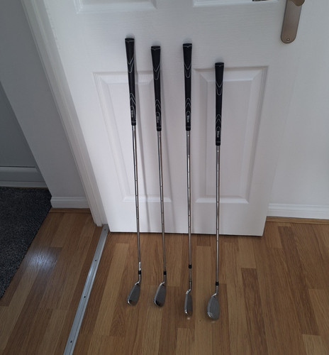 Wilson iron set - 4, clubs