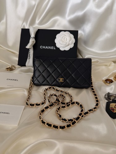 Chanel classic black quilted - chanel,