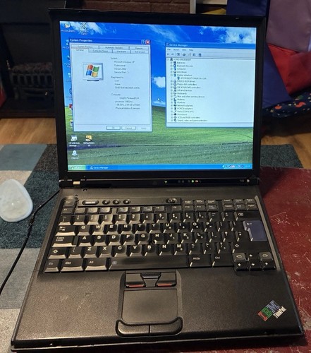 Ibm thinkpad t43 laptop retro - ibm,