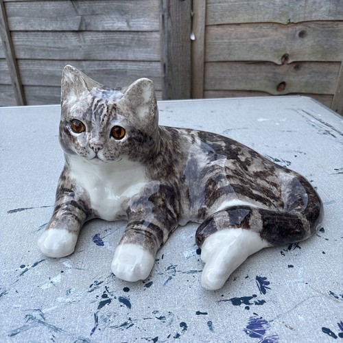 Signed winstanley pottery cat - signed,