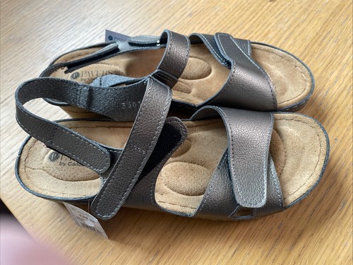 Pavers pair ladies pewter - of,