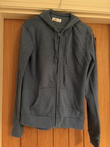 Hollister hoodie size - hollister,