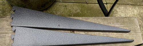 Adjustable shelf brackets - 15",