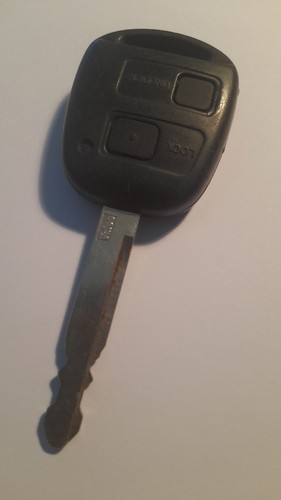 Toyota yaris avensis 2 - toyota,